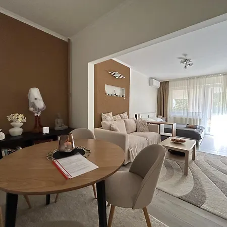 Tulipán Apartamento *