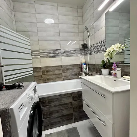 Tulipán Apartamento Csongrád